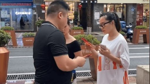 成都正规发传单公司，小区入户地推代发服务实拍